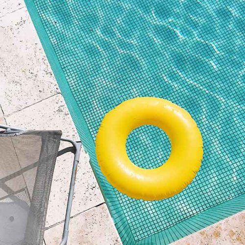 Accesorios y productos químicos para piscinas